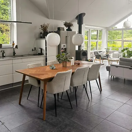 Summer House 300 Metres From Hvidbjerg Semesterbostad